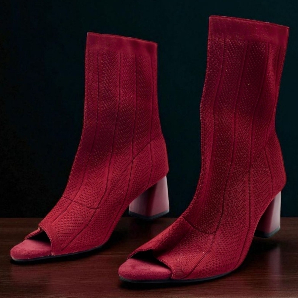 Elegant Red Woven Sz 9.5 Peep-Toe Ankle Boots